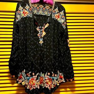 Johnny was embroidered tunic